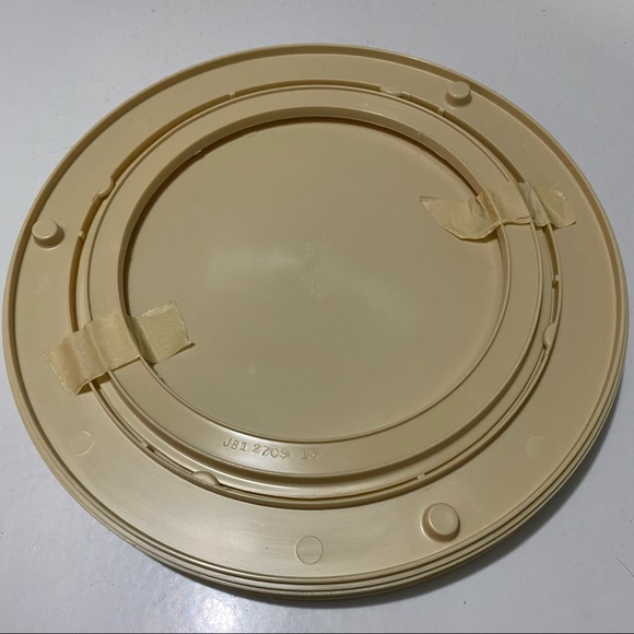 Rubbermaid Twin Turntable - Picture 3 of 4